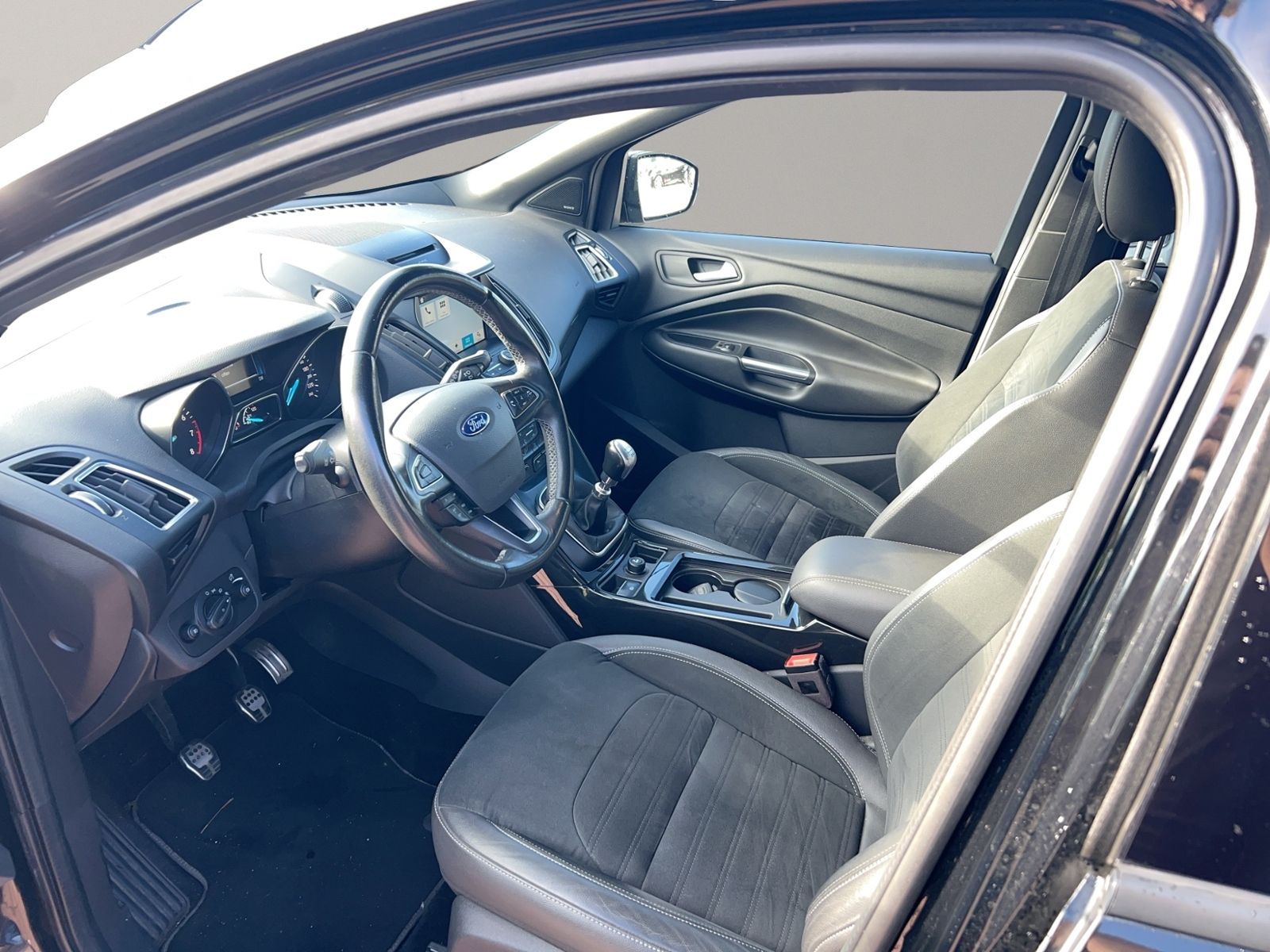 Kuga 1.5 EcoBoost ST-Line, Navi, Bi Xenon, Desig