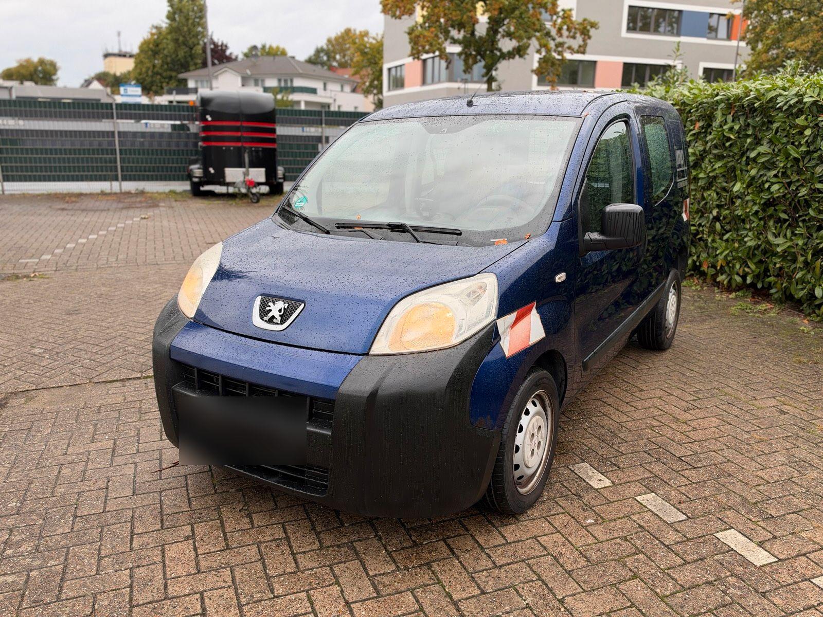 Peugeot Bipper 2010 — rear view