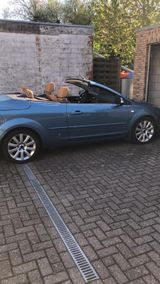 Ford Ich biete einen PKW der Marke Ford an - : Cabrio, Pkw