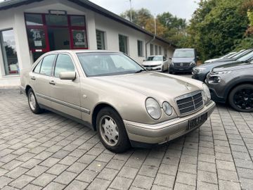 Mercedes E 230 - 5