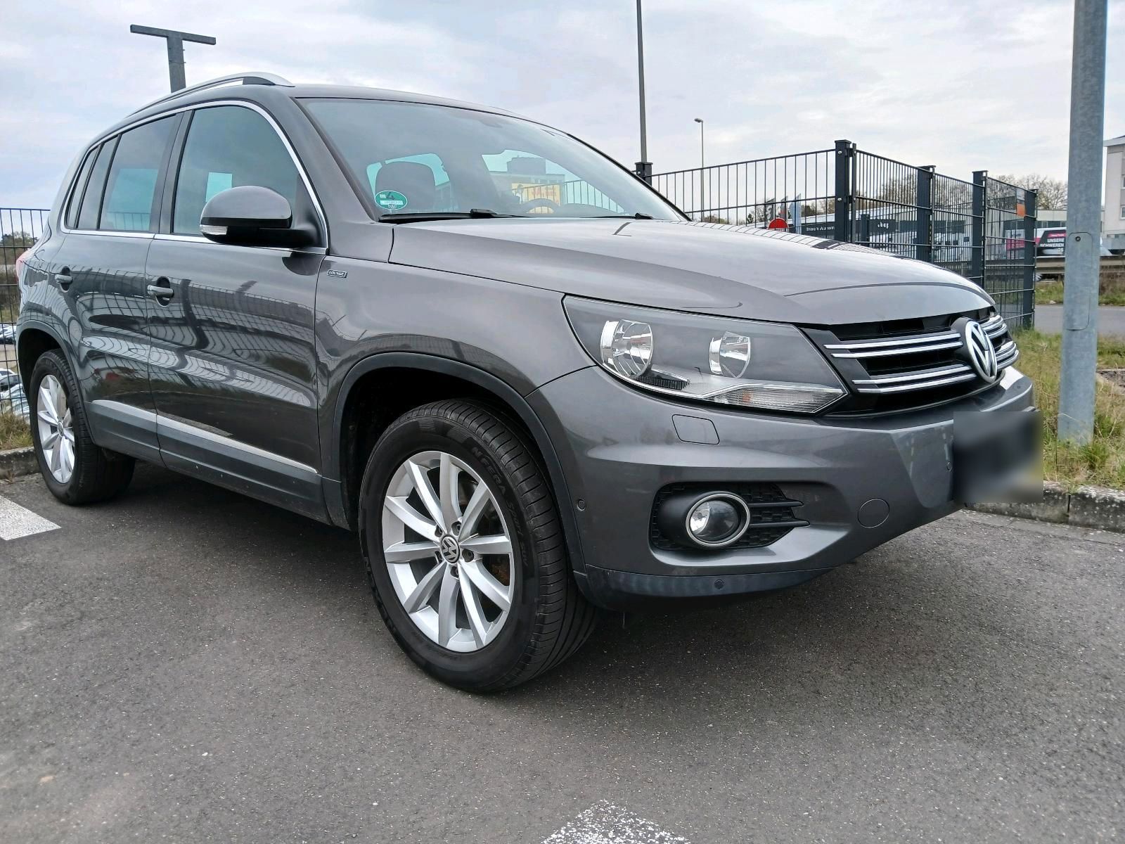 VW Tiguan TDI 4Motion Track+Field