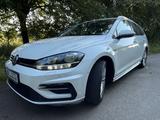 Volkswagen Golf VII Variant R-line 2.0TDI 150PS DSG Kamera - Volkswagen Golf: R Line TDI