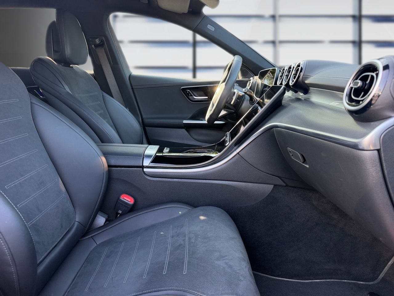 Fahrzeugabbildung Mercedes-Benz C 180 T AMG+NIGHT+AHK+KAMERA+KEYLESS+LED+