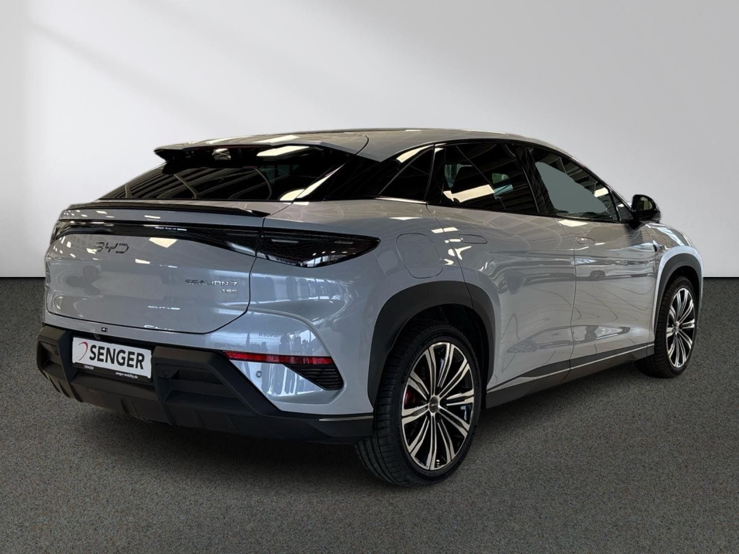 BYD SEALION 7