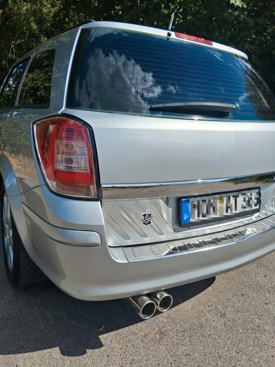 Opel Astra 2009 — engine 1.598 cm³, 116 HP (85kW)