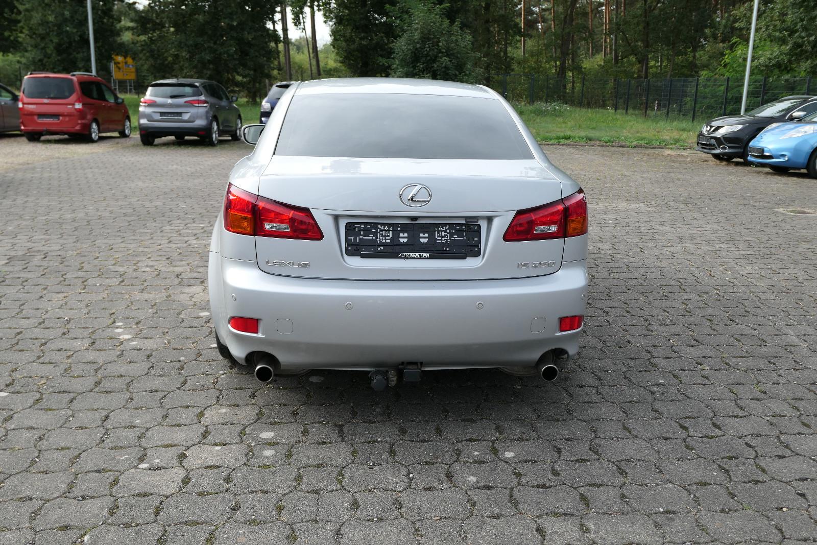Lexus IS 250 V6 208ch - Attelage - Navi - Sièges ventilés - Xénon - Pneus toutes saisons