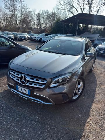 MERCEDES-BENZ Mercedes-benz GLA 180 Premium