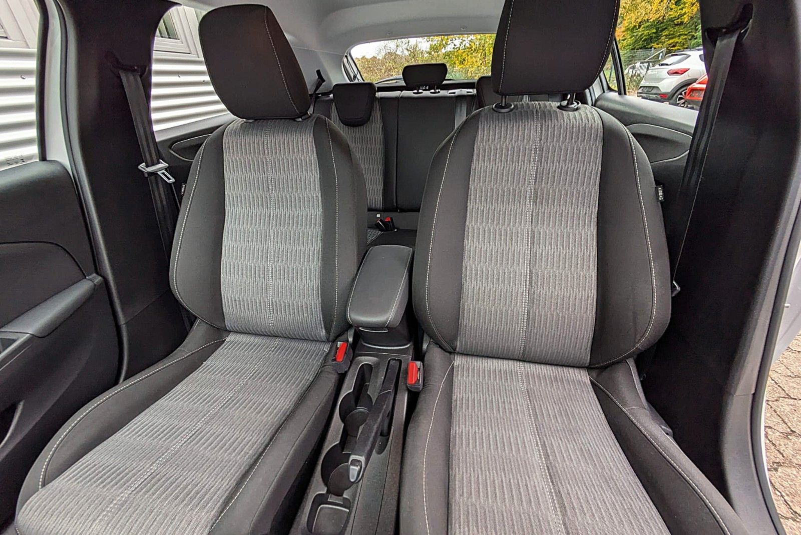 Fahrzeugabbildung Opel Corsa F 1.5D ACC NAVI SITZ+LENKR.HZG LED CARPLAY