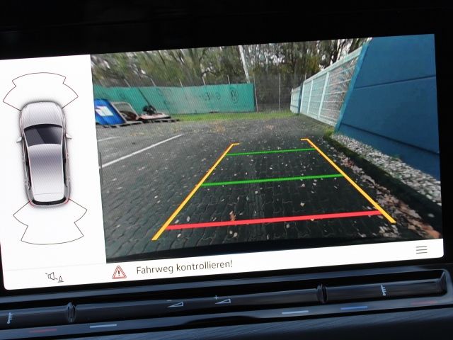 Golf VIII 1.5 eTSI Style DSG LED/RFK/NAVI/ACC