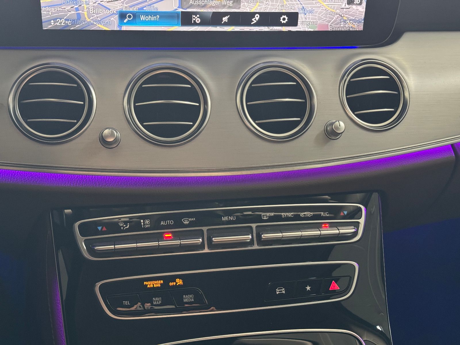 Fahrzeugabbildung Mercedes-Benz E 450 4MATIC 9G-TRONIC 2X AVANTGARDE FACELIFT