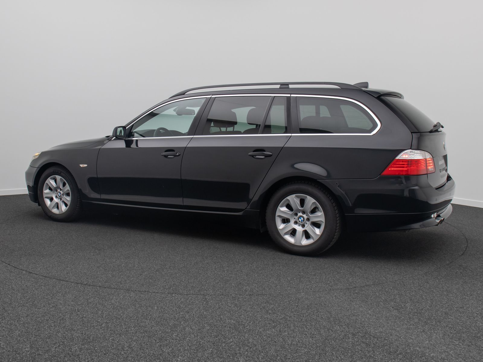 Fahrzeugabbildung BMW 525d Tempomat PDC Xenon NaviPro AHK Lordos HUD