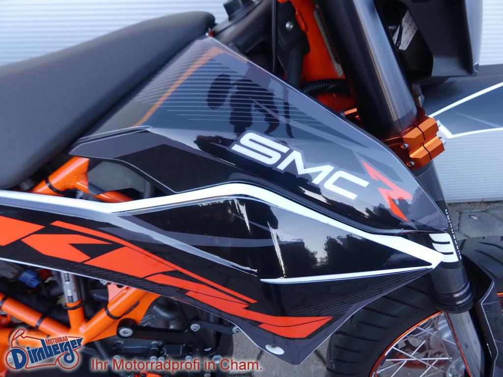KTM 690 SMC TOP + Dekor + Zubehör + Akra