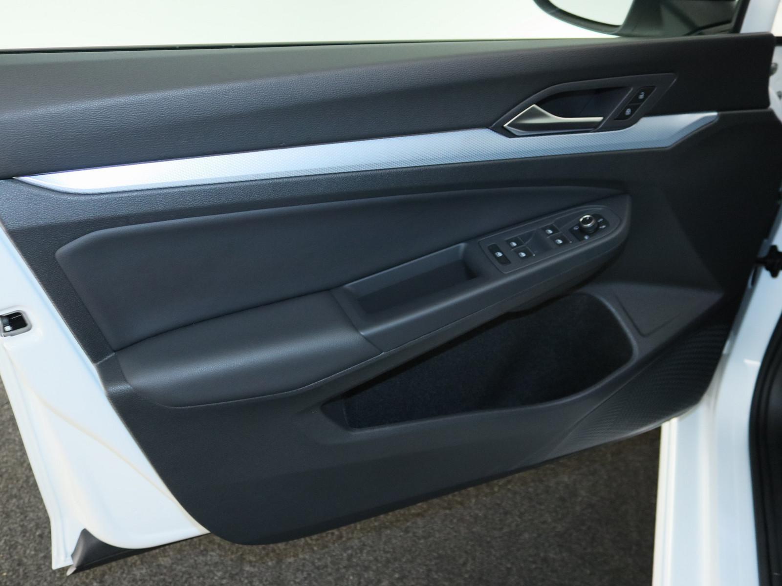 Volkswagen Golf VIII 1.5 eTSI Goal AHK LED ACC NAVI KAMERA, миниатюра 15