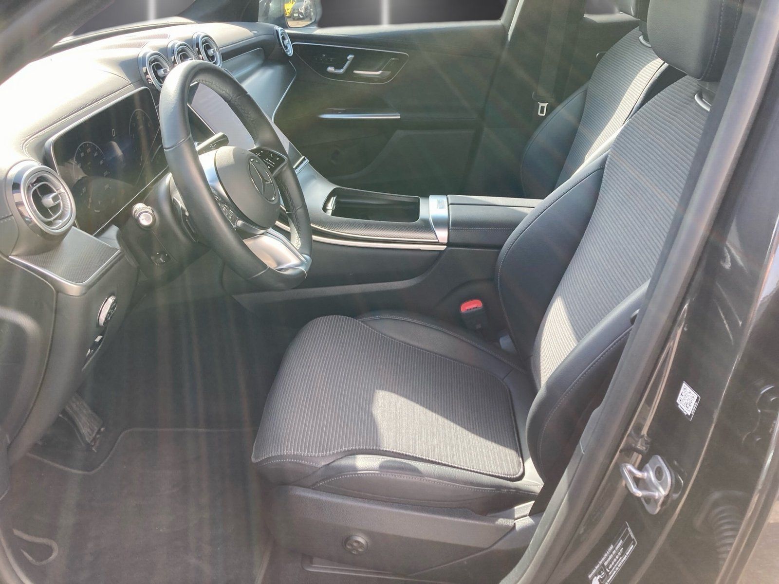 Fahrzeugabbildung Mercedes-Benz GLC 200 4M*AHK*Pano*Totwink*Memory*LED*Kamera*