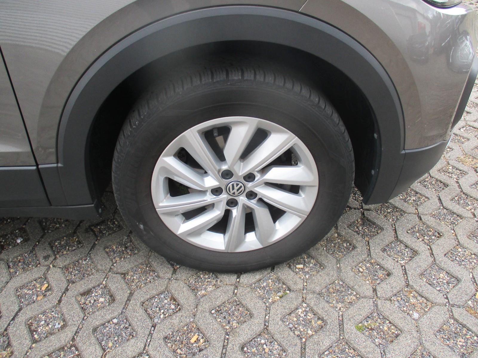 Volkswagen T-Cross 1.0i Life *Sitzhz*AWR*Freisprechanl*