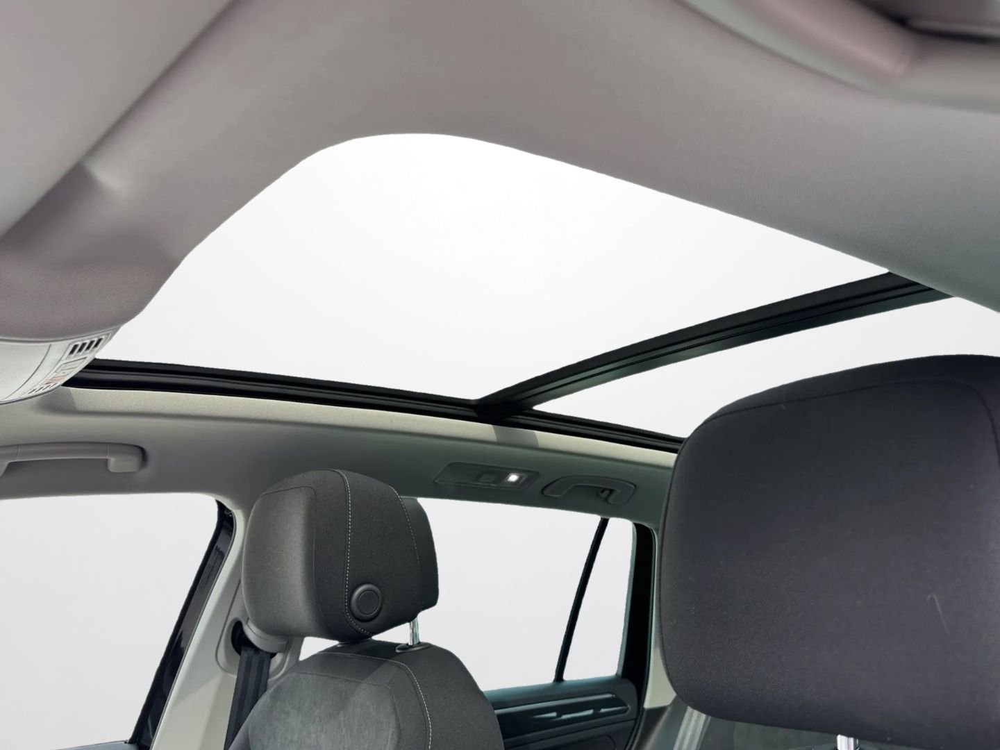Tiguan 2.0 TDI DSG Elegance *NAVI*MATRIX*PANO*