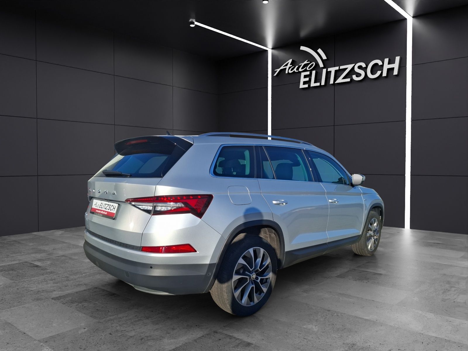 Fahrzeugabbildung SKODA Kodiaq TSI Clever DSG Matrix AHK Navi ACC RFK SH