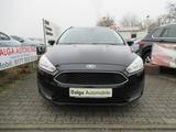 Ford Focus Turnier /1.Hand/69.Tkm / SHZ / TÜV NEU - Ford Focus mit Benzin-Antrieb: Kombi, 1.6