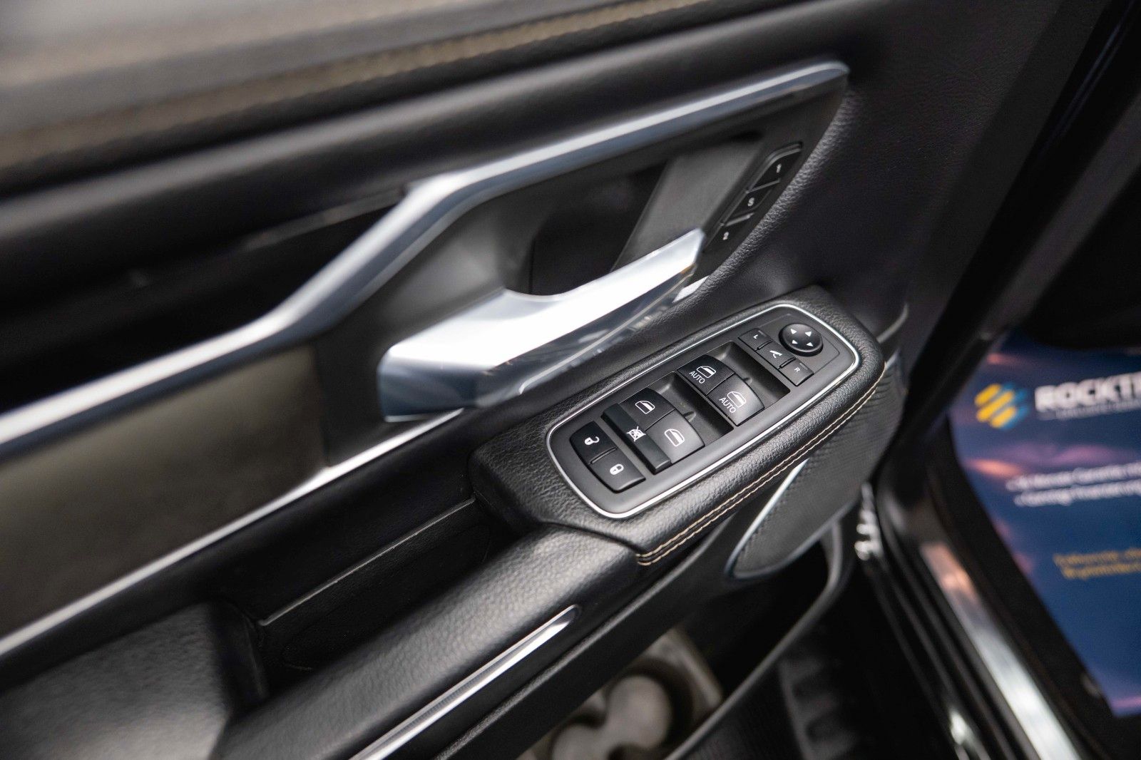 Fahrzeugabbildung Dodge RAM 5.7 V8 HEMI 4x4 Night LARAMIE RAMBOX 19%