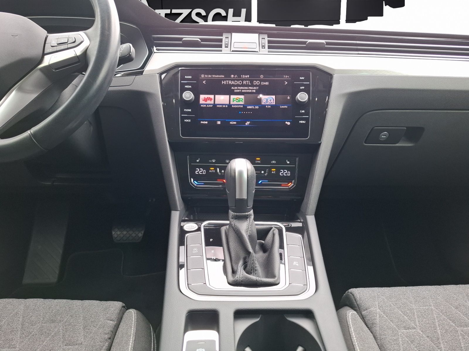 Fahrzeugabbildung Volkswagen Passat Variant TDI Business DSG LED Navi ACC RFK