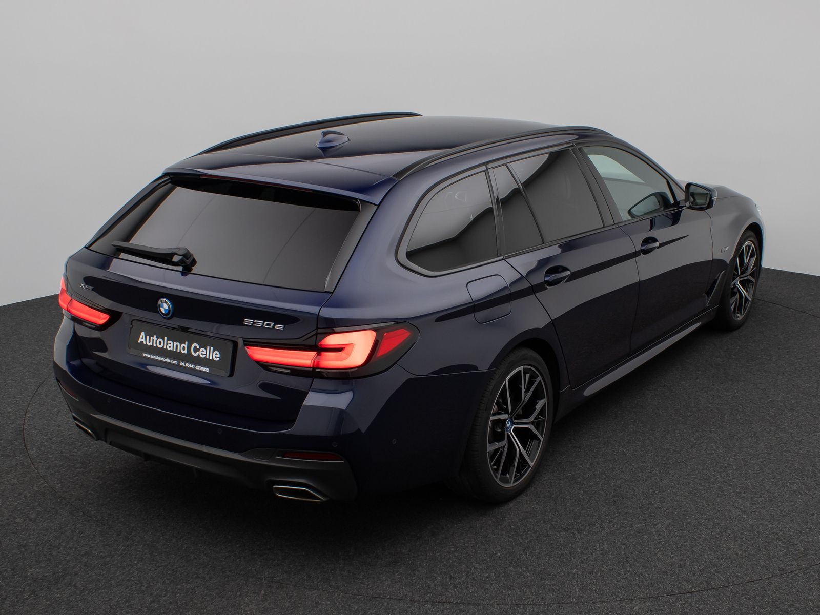 Fahrzeugabbildung BMW 530e xD M Sport Massage Laser HUD DAB Individual