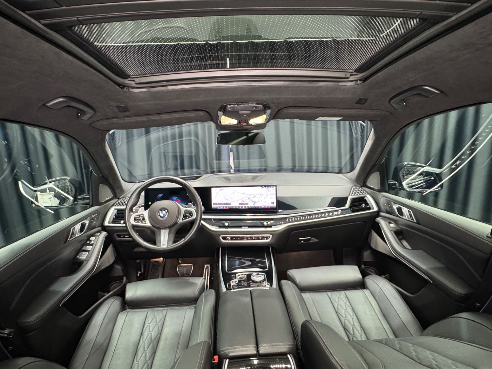 Fahrzeugabbildung BMW X7 xDrive 40 d M SPORT PRO|SKY-LOUNGE|MASSAGE|