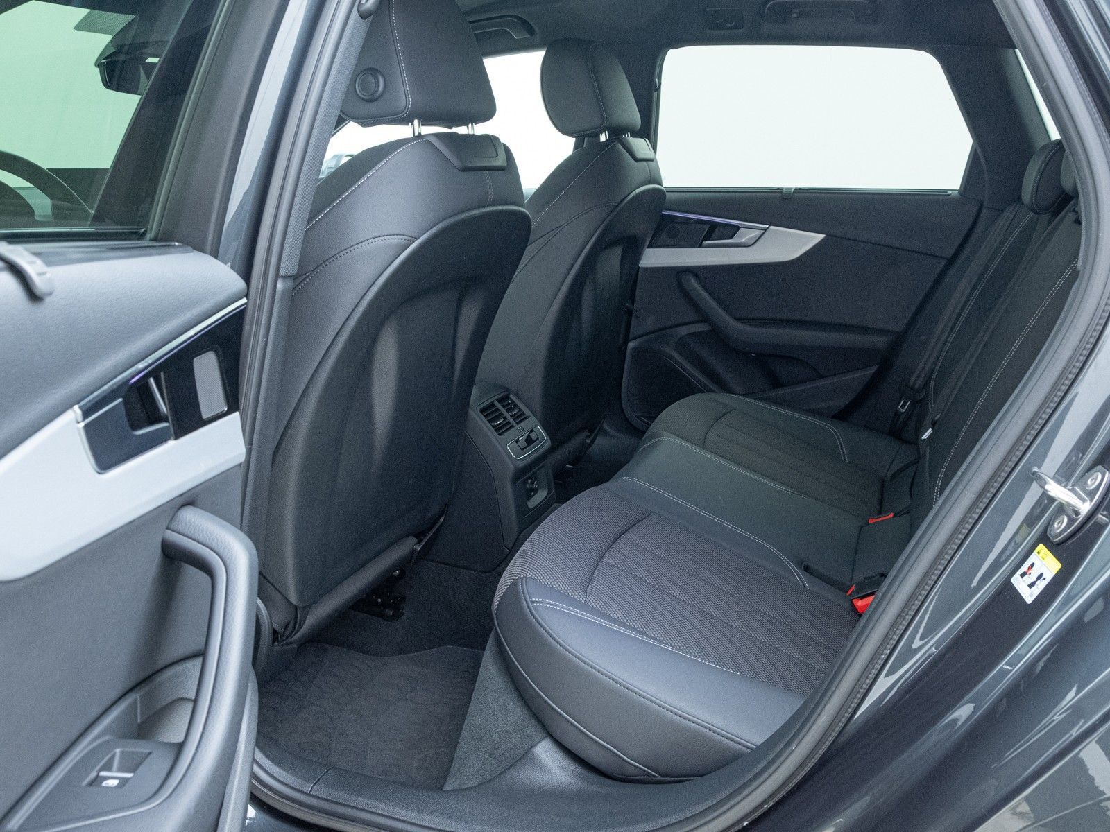 Audi A4 - Bild 19