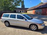 Volvo V70 2.5T Summum*HU/AU 03/2027*Scheckheft - Volvo V70 mit Benzin-Antrieb: Kombi, 2.0