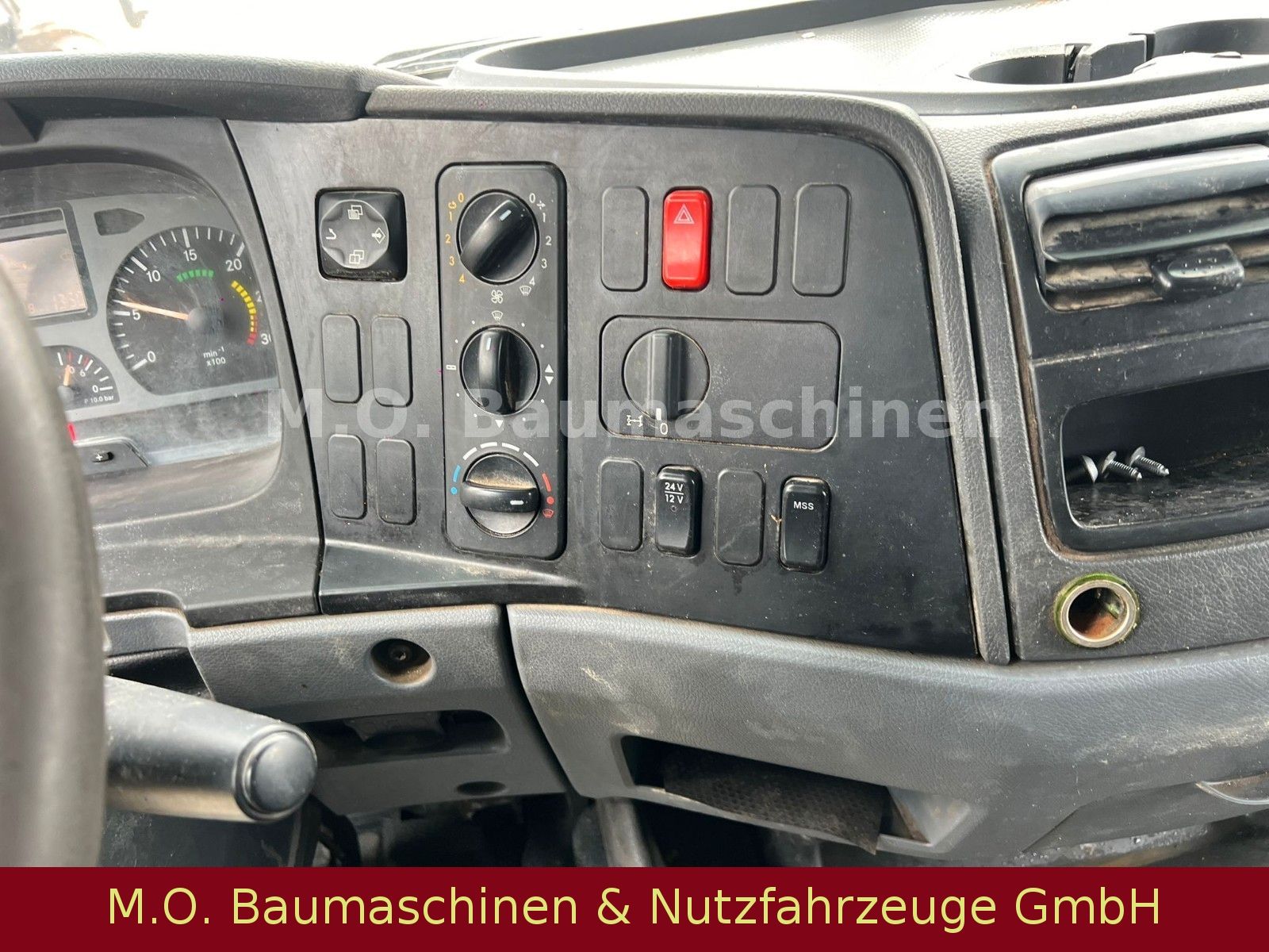 Fahrzeugabbildung Mercedes-Benz Atego 822 / Pritsche / Euro 5/ 6,20 m