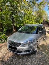 Skoda Fabia 1.6l TDI 66kW Zahnriemen und WaPu neu - Skoda Fabia mit Diesel-Antrieb: Kombi, 1.6
