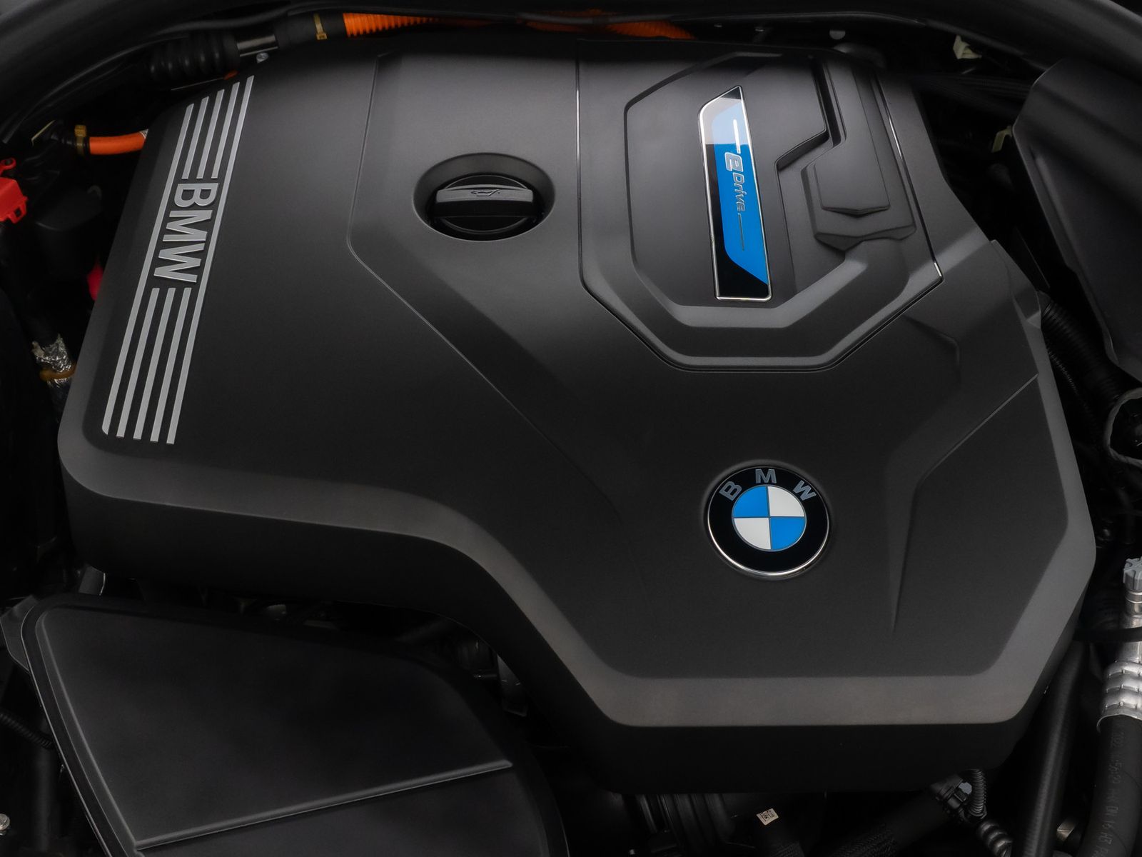Fahrzeugabbildung BMW 530e xD  Kamera Laser HUD DAB H/K Komfort Alarm