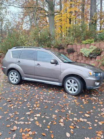 Mitsubishi Outlander 2.0 MIVEC 2WD -