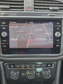 Volkswagen Tiguan - 12