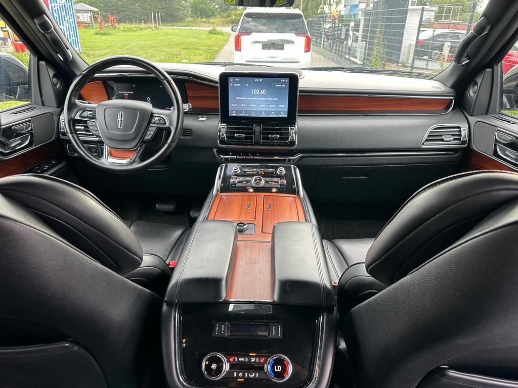 Lincoln Navigator