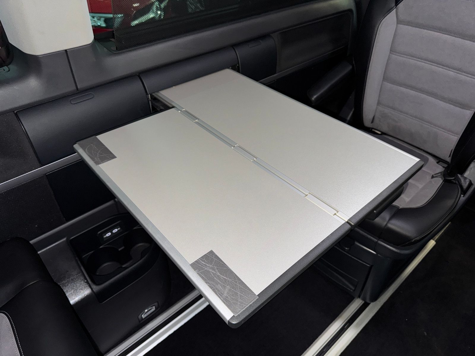 Fahrzeugabbildung Volkswagen T6.1 DSG 4MOTION IQ.DRIVE 7SITZER GENERATION SIX