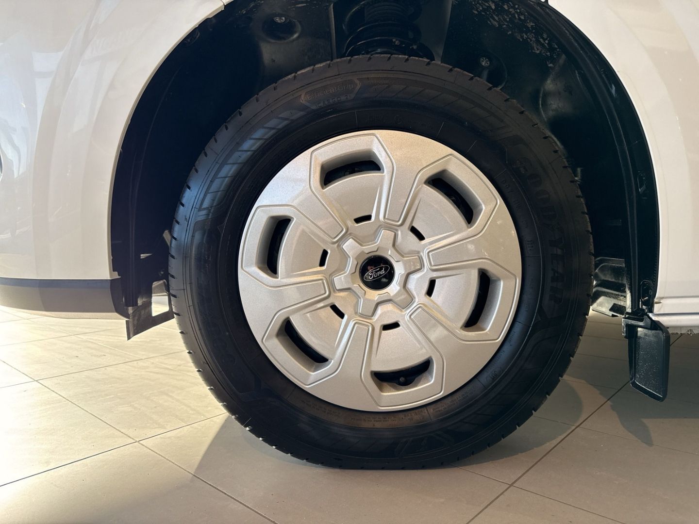 Fahrzeugabbildung Ford Transit Custom Kasten 300 L2 Trend FWD 2.0 EcoBl