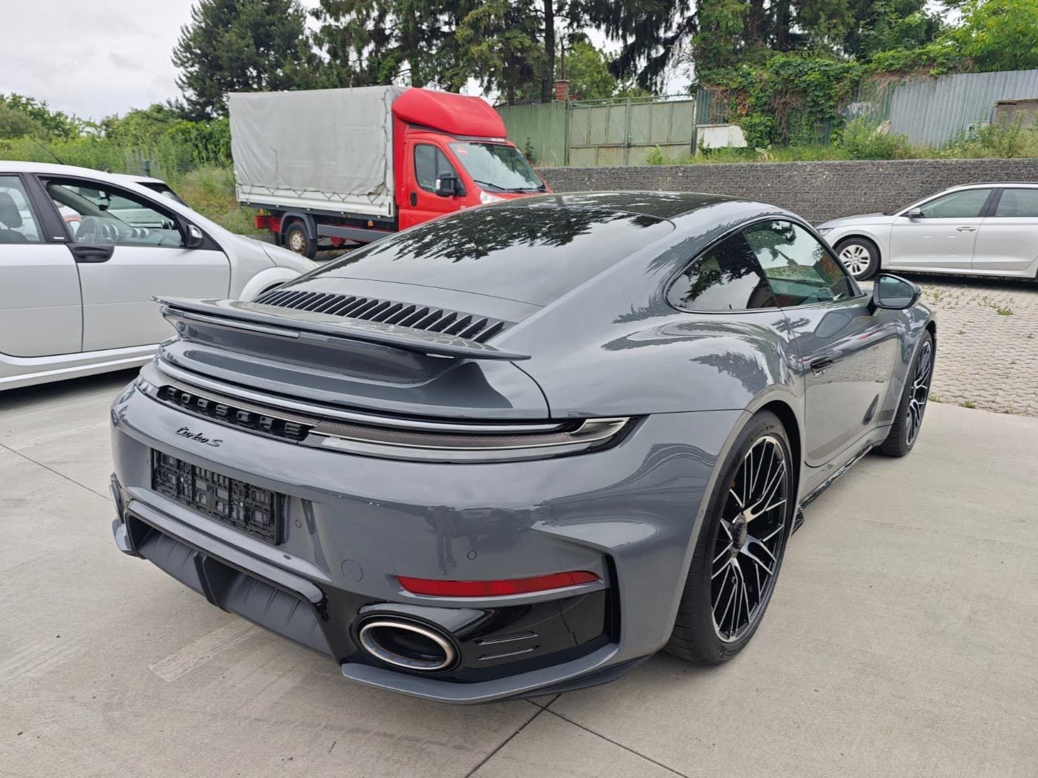 Porsche 911 Turbo S