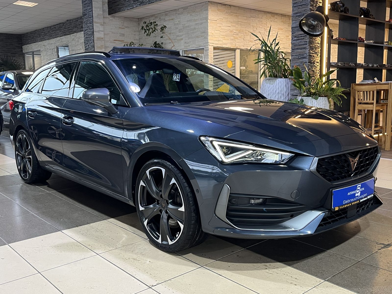 Cupra Leon VZ e-Hybrid Pano. LED Navi Ambientelicht