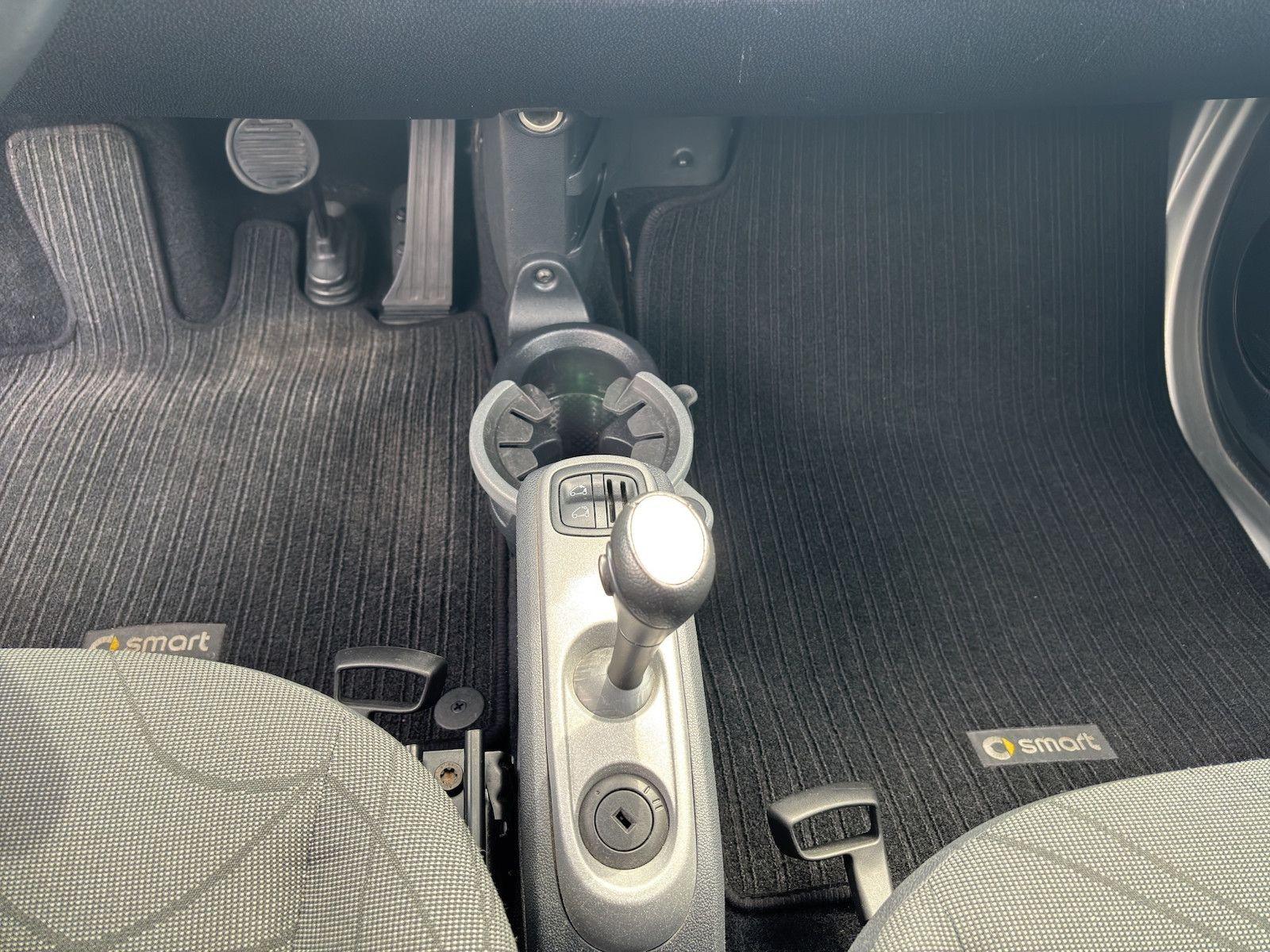 Smart ForTwo Basis 62 kW NAVI | CABRIO | AUTOMATIK