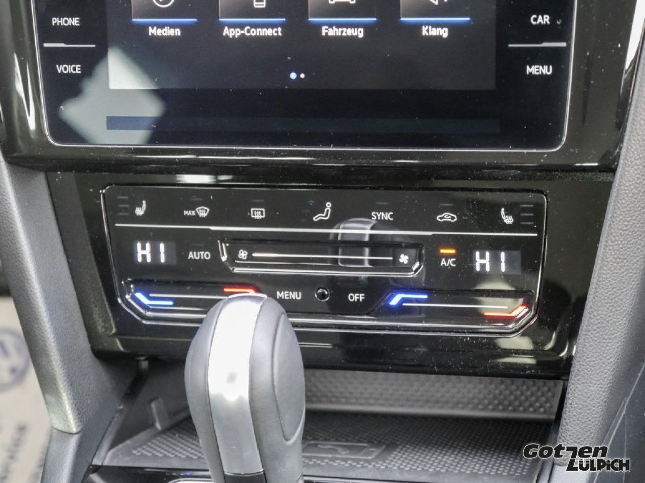 Fahrzeugabbildung Volkswagen Passat Variant Business 1,5TSI DSG Navi Klima