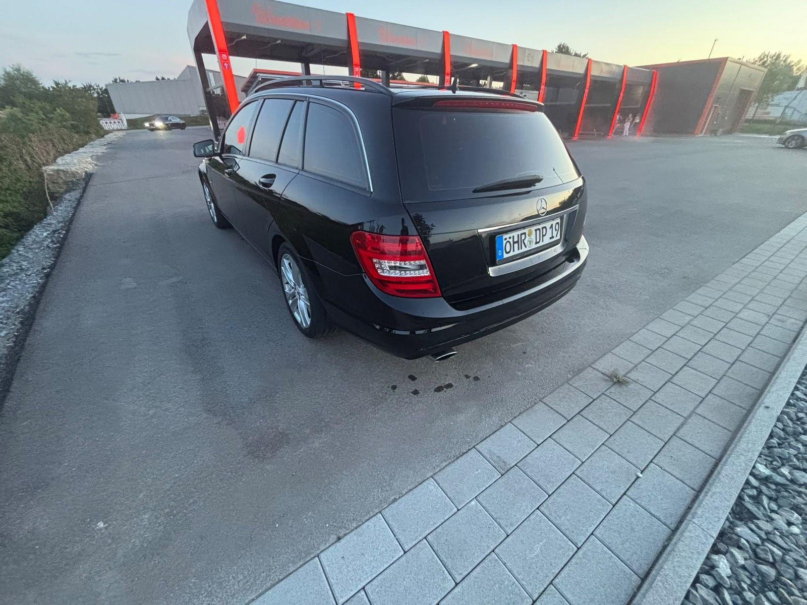 Mercedes-Benz C220 2011 — двигун 150 HP (110kW)