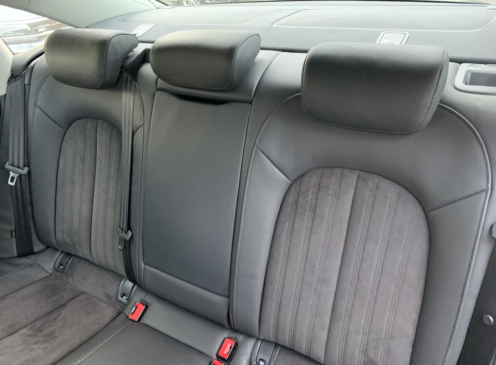 Fahrzeugabbildung Audi A6 2.0 TDI*Bi-Xenon*Alcantara*STHZ*Navi*PDC*