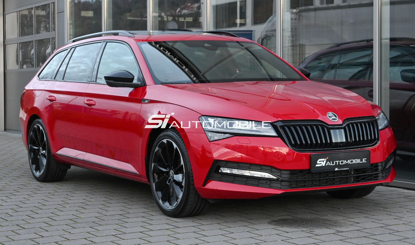 Fahrzeugabbildung SKODA Superb 2.0 TDI DSG SPORTLINE COMBI °ACC°AHK°360°