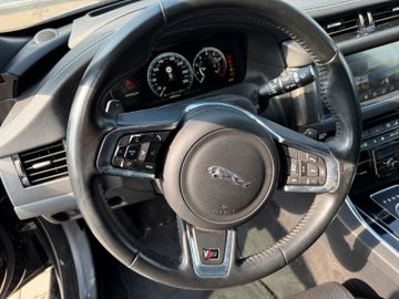 Jaguar XF S JB Lim. 280kW AWD|Meridian|MOTORSCHADEN!