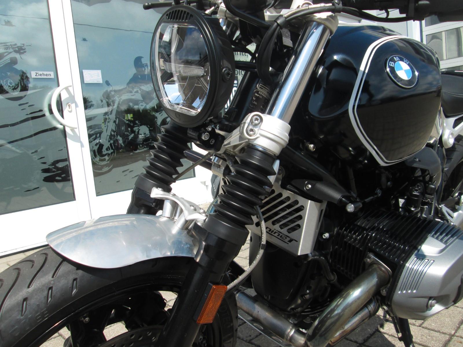 BMW Pure  / ABS Pro / LSL / LED / Akrapovic