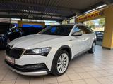 Skoda Superb Combi Scout 4x4*Navi*LED*AHK*AppleCarPlay - Skoda Superb: Scout