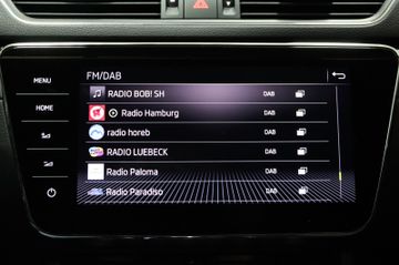 Skoda Superb Combi Style DCC Navi AHK Kamera 360 Grad