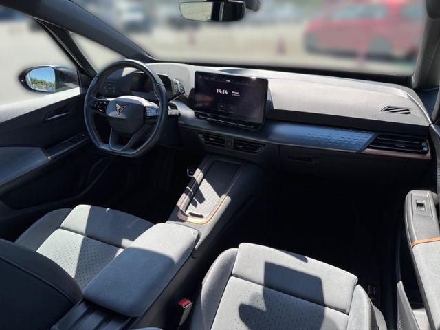 Born 58kWh Navi Wärmep. HuD 20'' Glasdach ACC