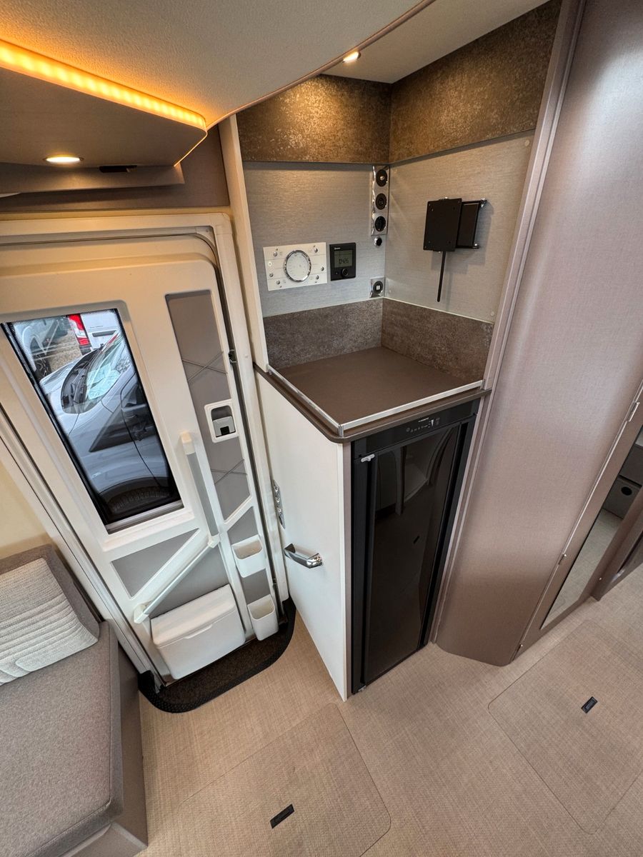 Fahrzeugabbildung Bürstner Lyseo TD 727 G Harmony Line - SIE SPAREN -28%!