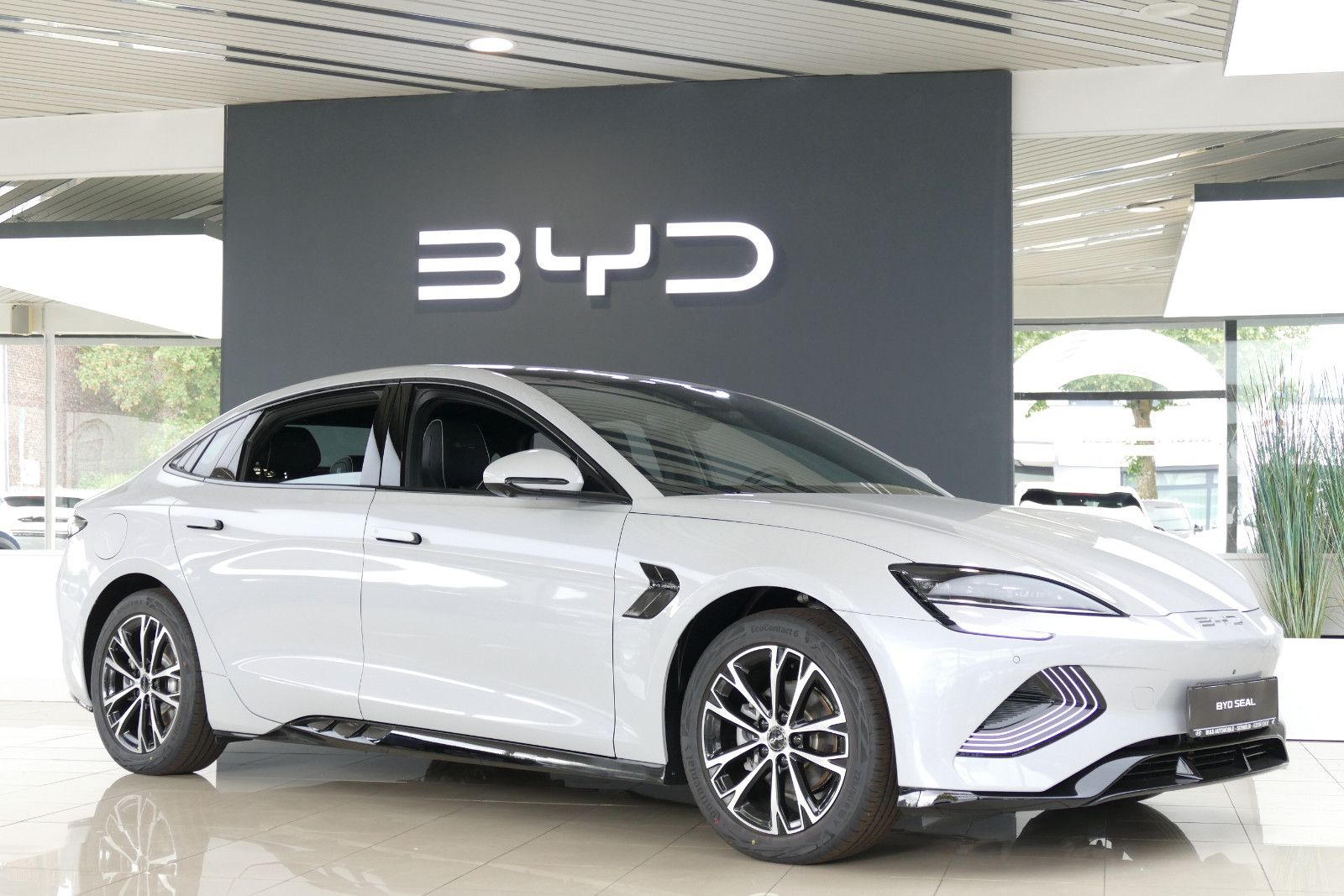 BYD SEAL